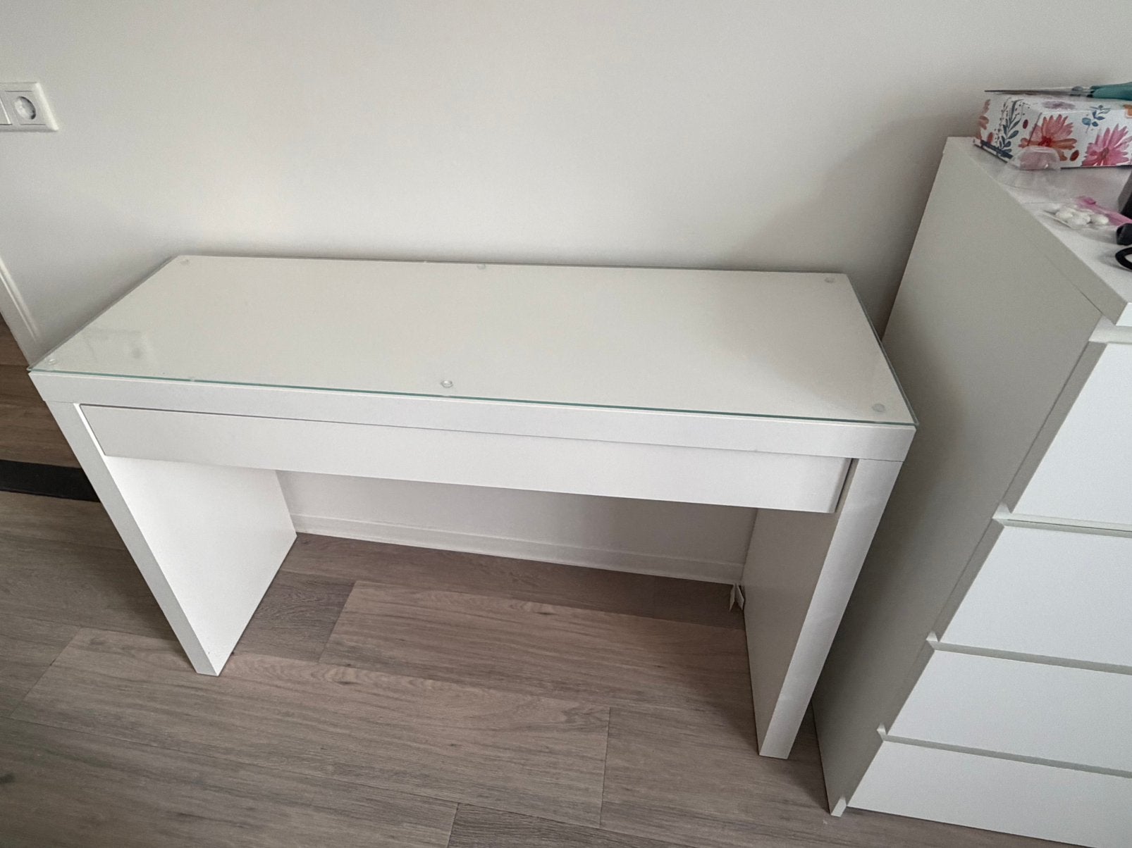 Ikea Make up table, Ophalen, 50 tot 100 cm, Zo goed als nieuw, Minder dan 100 cm