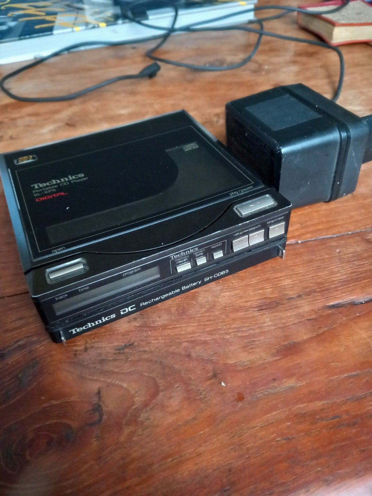 Technics Portable CD Player SL-XP5 met Batterij SH-CDB5, Ophalen of Verzenden, Gebruikt, Technics