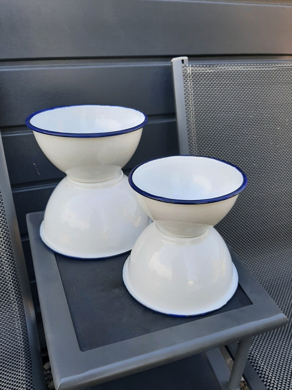 Emaille nest schalen. Wit met blauw rand. 4 dlg. Mooi model., Antiek en Kunst, Ophalen