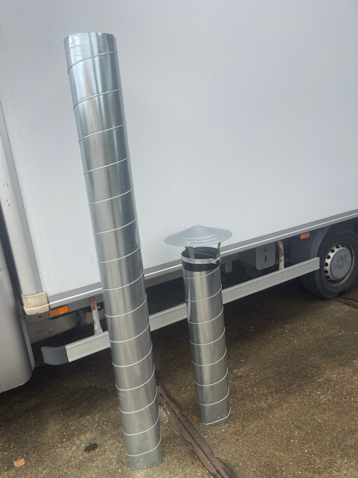 Spiraalbuis ventilatiekanaal met kap voor een leuk prijsje ., Doe-het-zelf en Verbouw, Ventilatie en Afzuiging, Ophalen, Gebruikt