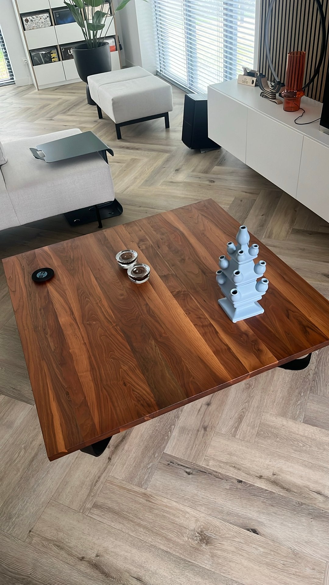 Salon tafel Mecc Design notenhouten massief, Ophalen, Modern design, Vierkant, Zo goed als nieuw