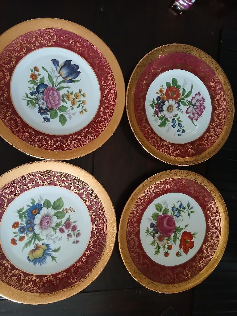 4st. Limoges sierborden,24 cm,z.g.a.n. Prijs:€12,50p.st., Ophalen of Verzenden, Zo goed als nieuw, Porselein, Bord of Schaal