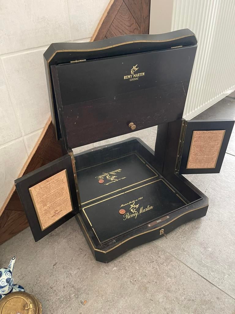 Remy martin cognac doos orgineel, Ophalen of Verzenden, Zo goed als nieuw, 50 tot 100 cm, Minder dan 50 cm