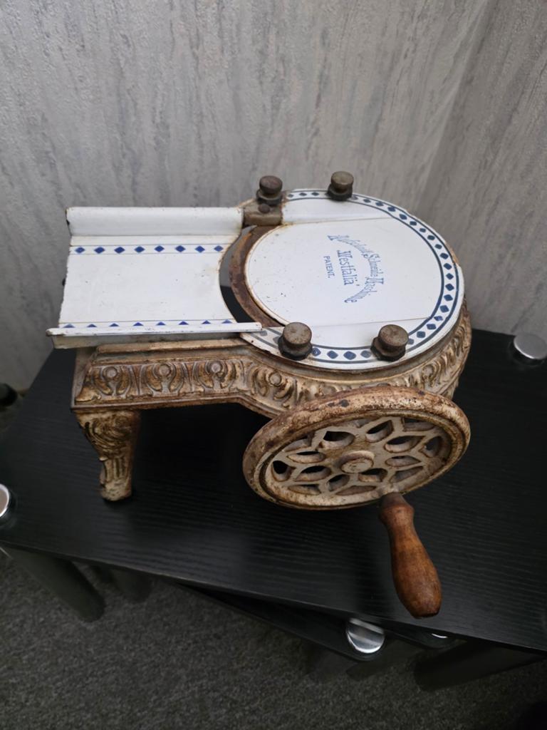 Antieke snijmachine, Antiek en Kunst, Ophalen
