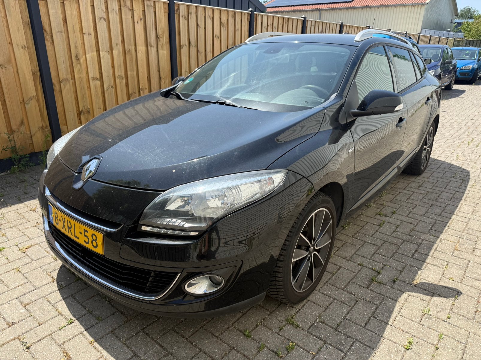 Renault Mégane 1.2 TCe 115pk S&S | BOSE | airco | Trekhaak, Voorwielaandrijving, Euro 5, Zwart, 4 cilinders