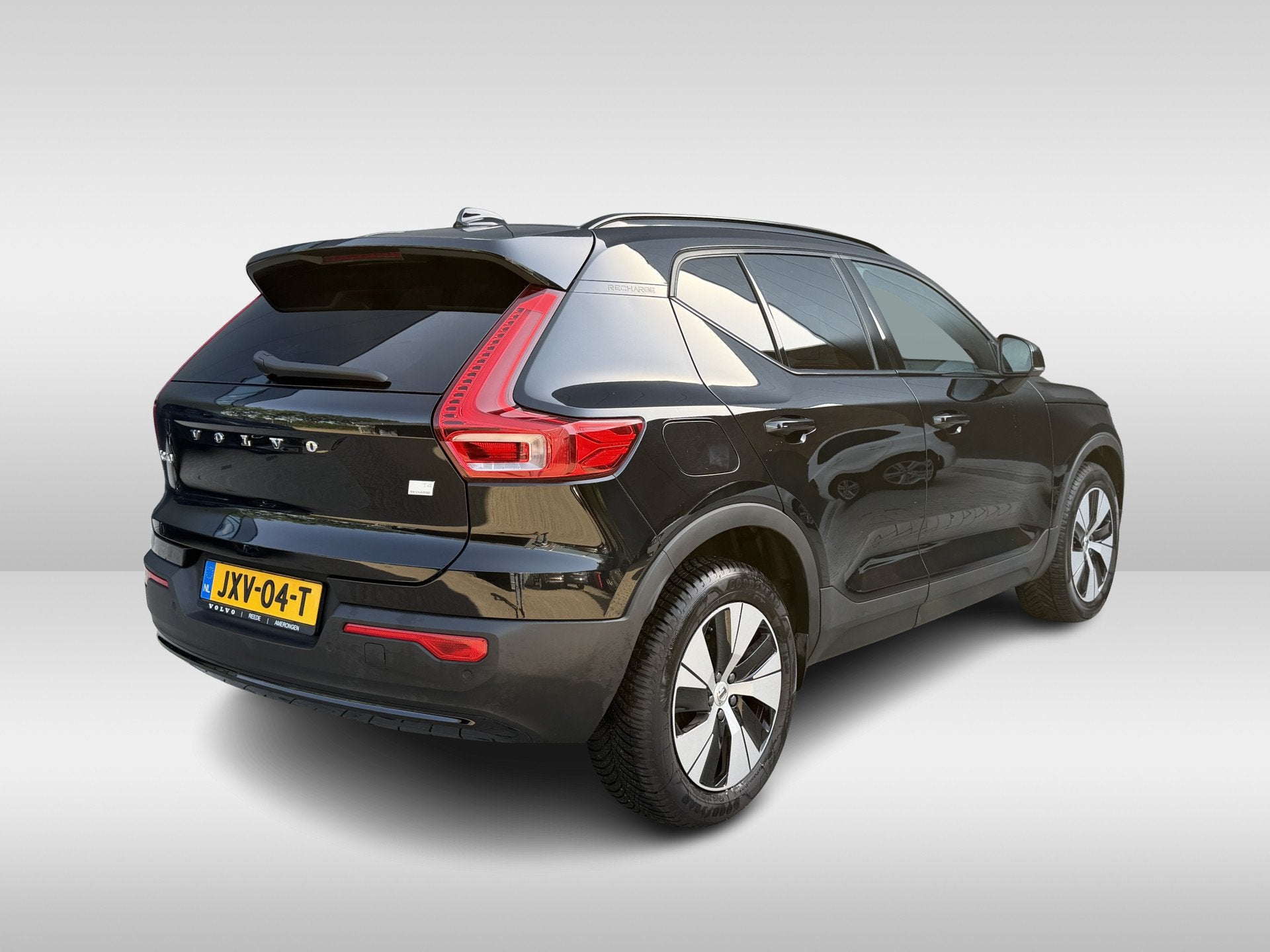 Volvo XC40 1.5 T4 Plug-in hybrid Plus Dark Panorama dak | Ge, Zwart, Zwart, Bedrijf, Hybride Elektrisch/Benzine