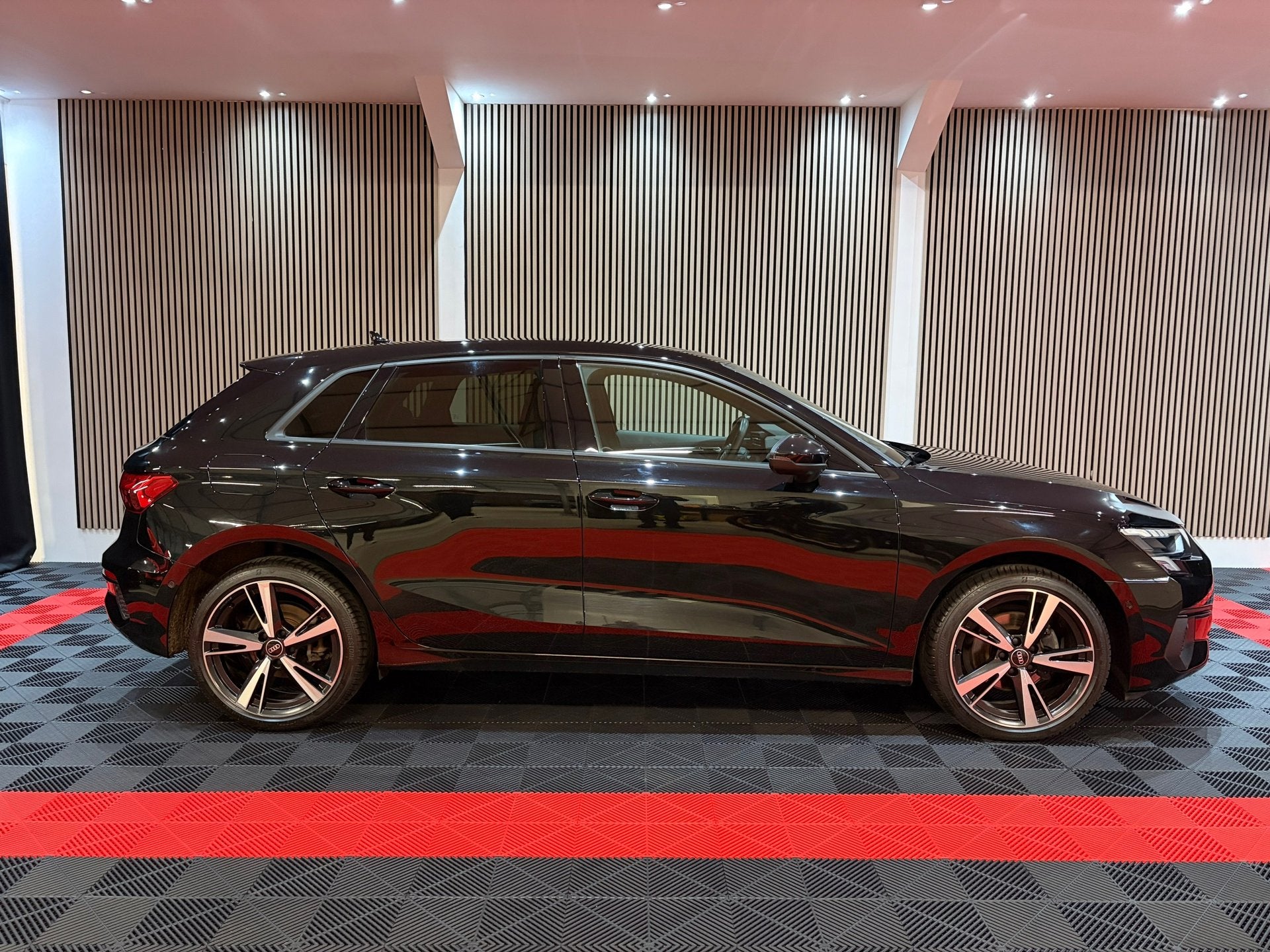 Audi A3 Sportback 35 TFSI S edition 3x S-line Pano Camera Fa, 1295 kg, 4 cilinders, 150 pk, Automatische klimaatregeling