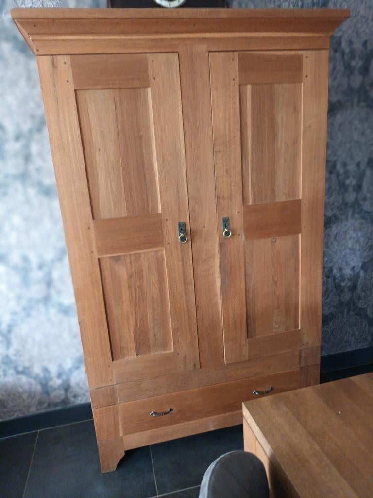 eiken kast, Ophalen