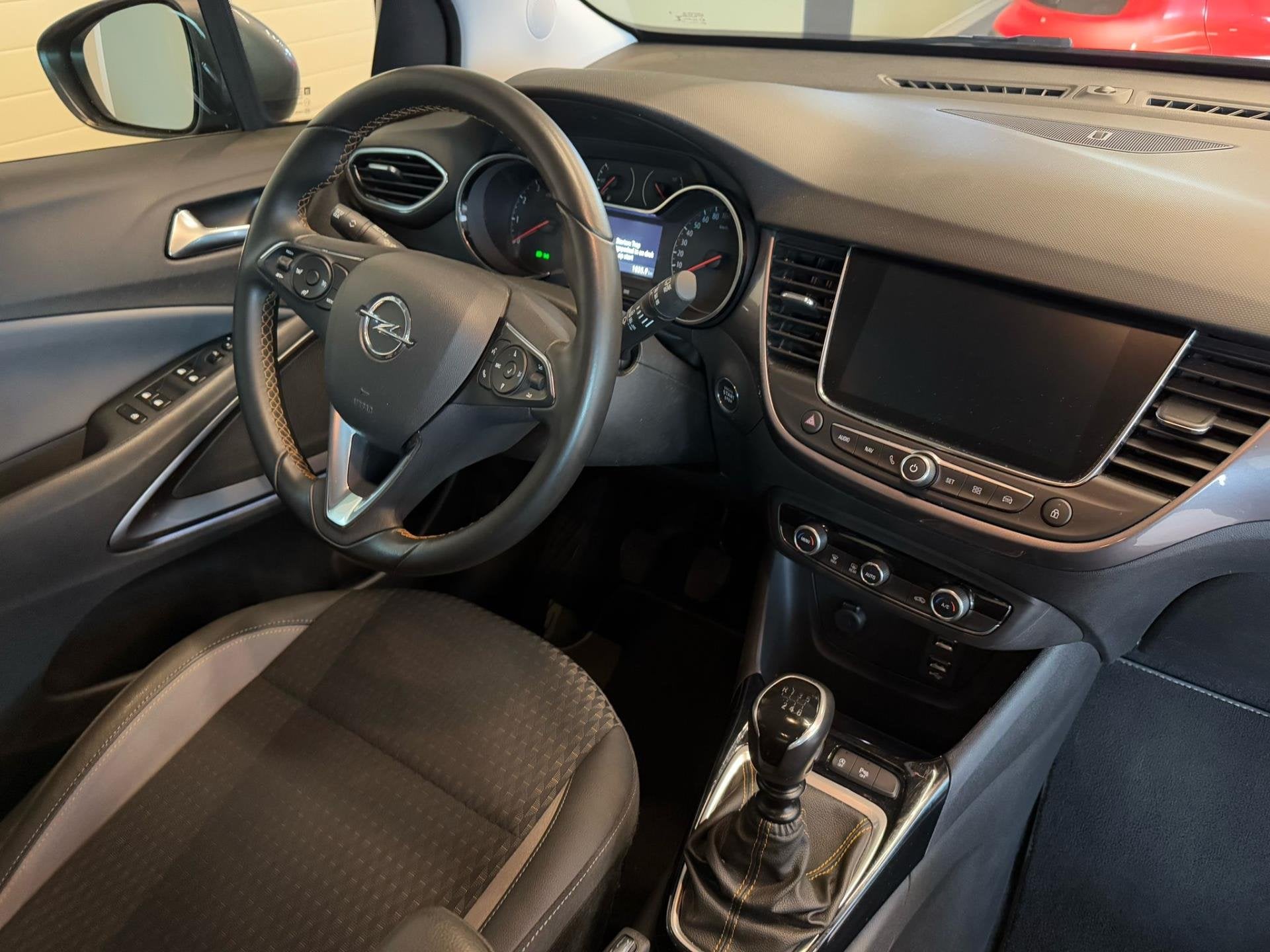Opel Crossland X 1.2 TURBO ONLINE EDITION|CLIMA AIRCO|NAVIGA, Auto's, Opel, Gebruikt, 1199 cc, Met garantie (alle), Origineel Nederlands