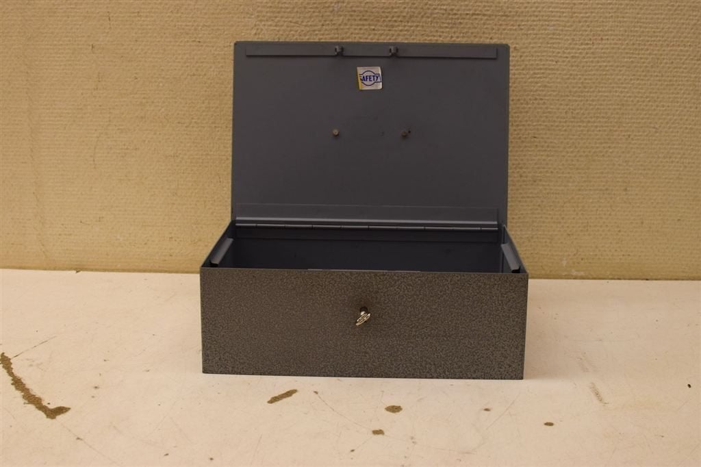 Safety metalen Geldkistje 49308, Ophalen of Verzenden, Gebruikt, 50 tot 100 cm, Minder dan 50 cm