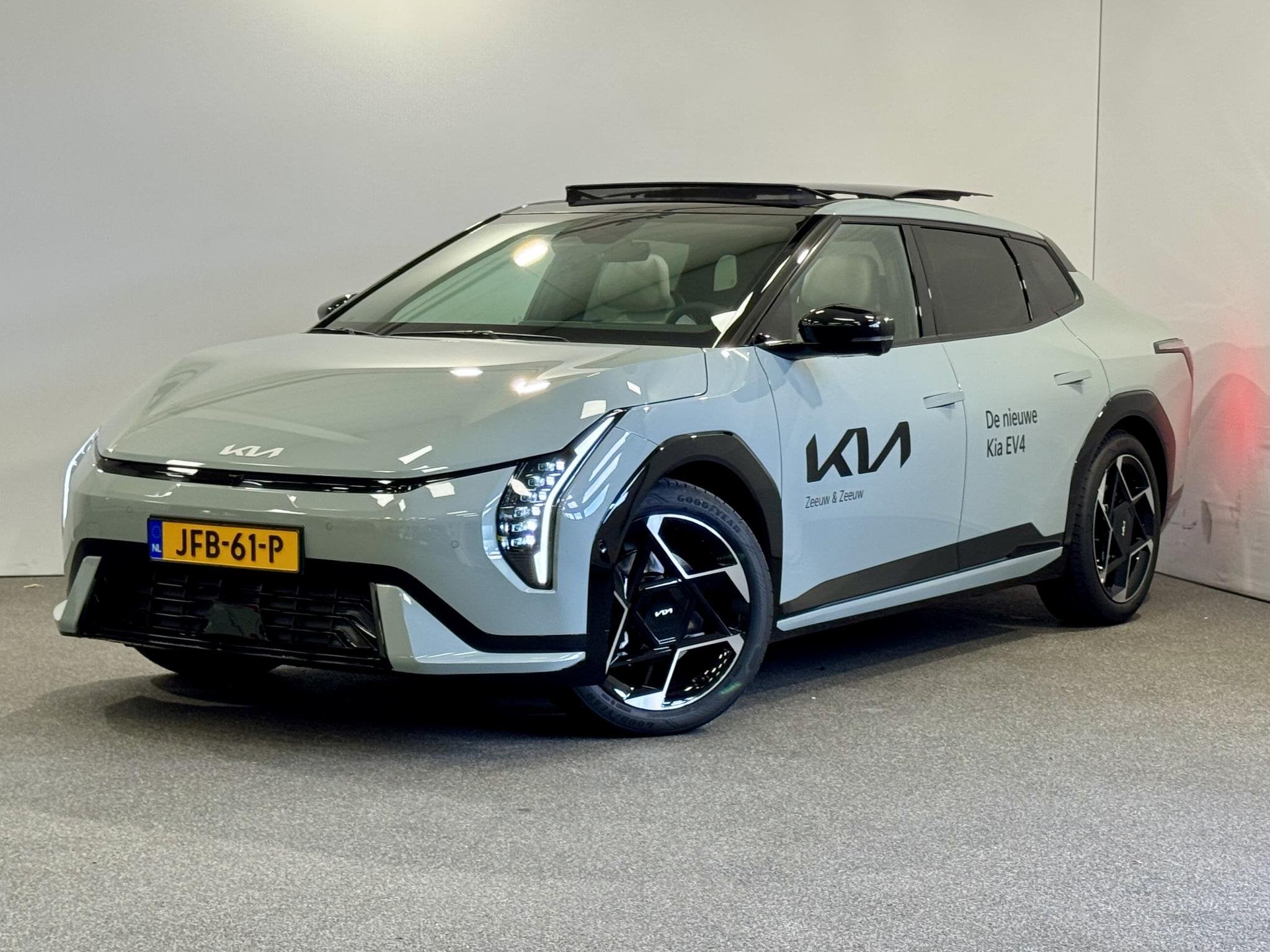 Kia EV4 Fastback GT-PlusLine 81.4 kWh | 204 pk | 595 km acti, Auto's, 33 min, Origineel Nederlands, 584 km, 204 pk