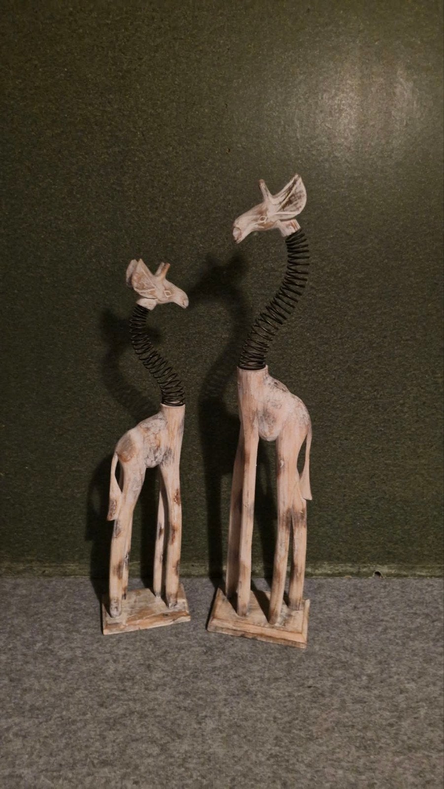 Set van 2 houten giraffen met metalen nek 1x 90 hoog 1 x 75, Ophalen, 20 - 50 cm, Beeld, Hout