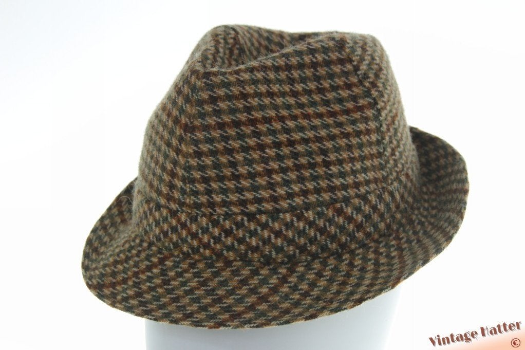 Vintage Vissershoed trilby Crest Of Quality groen bruin 56, Hoed, Ophalen of Verzenden, Crest of Quality, 57 cm (M, 7⅛ inch) of minder