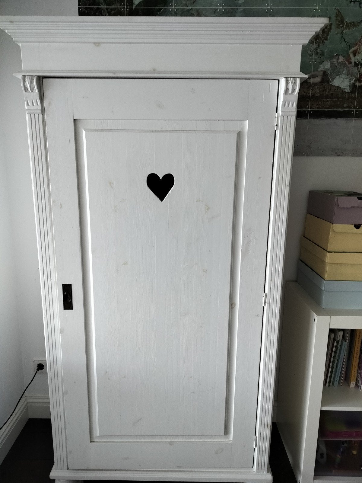 Witte houten meidenkast kledingkast met hartje, Ophalen, Met deur(en), Gebruikt, 50 tot 100 cm