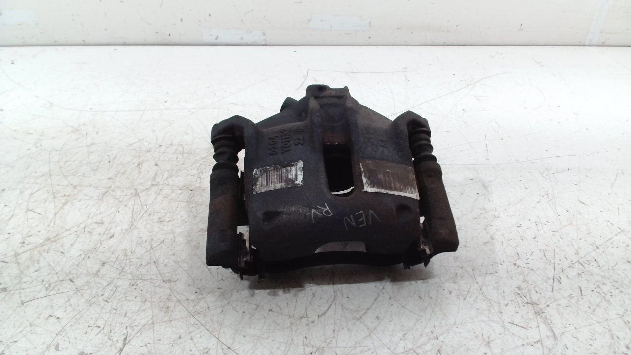 Remklauw rechts voor Peugeot 2008, Onderdelen@venauto.nl, Van der Ven Autorecycling B.V., Gebruikt, Ettenseweg 76, 4706 PB Roosendaal, The Netherlands