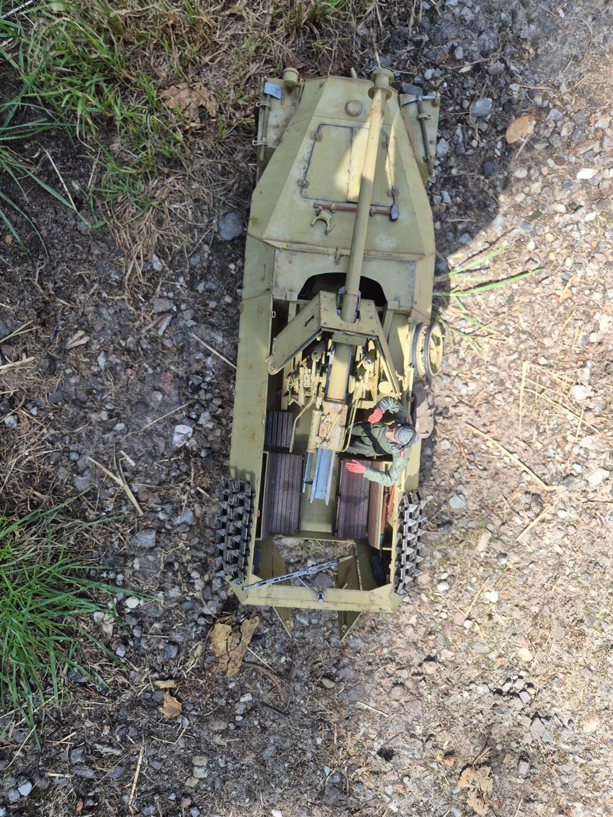 Gedetailleerd model van een gemechaniseerd geschut, Overige merken, Gebruikt, Tank, 1:32 tot 1:50