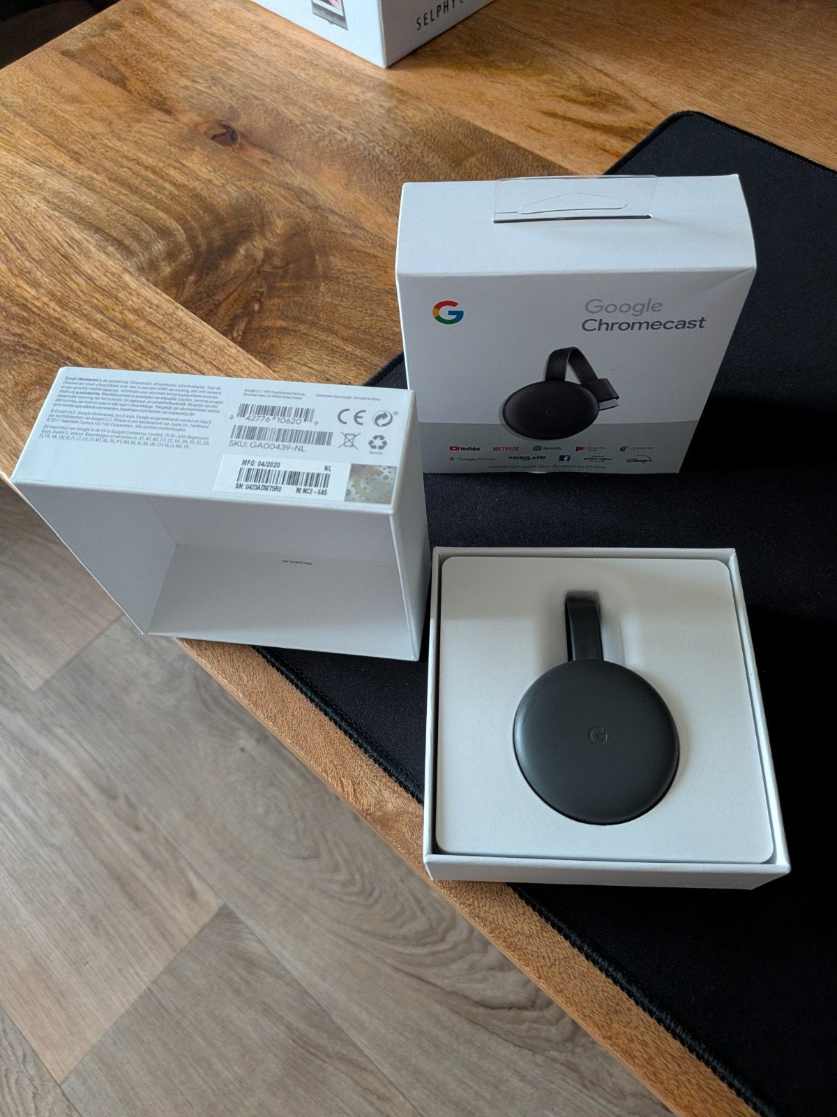 Google Chromecast - Stream eenvoudig naar je tv, Ophalen, Zo goed als nieuw, HDMI, Zonder harde schijf