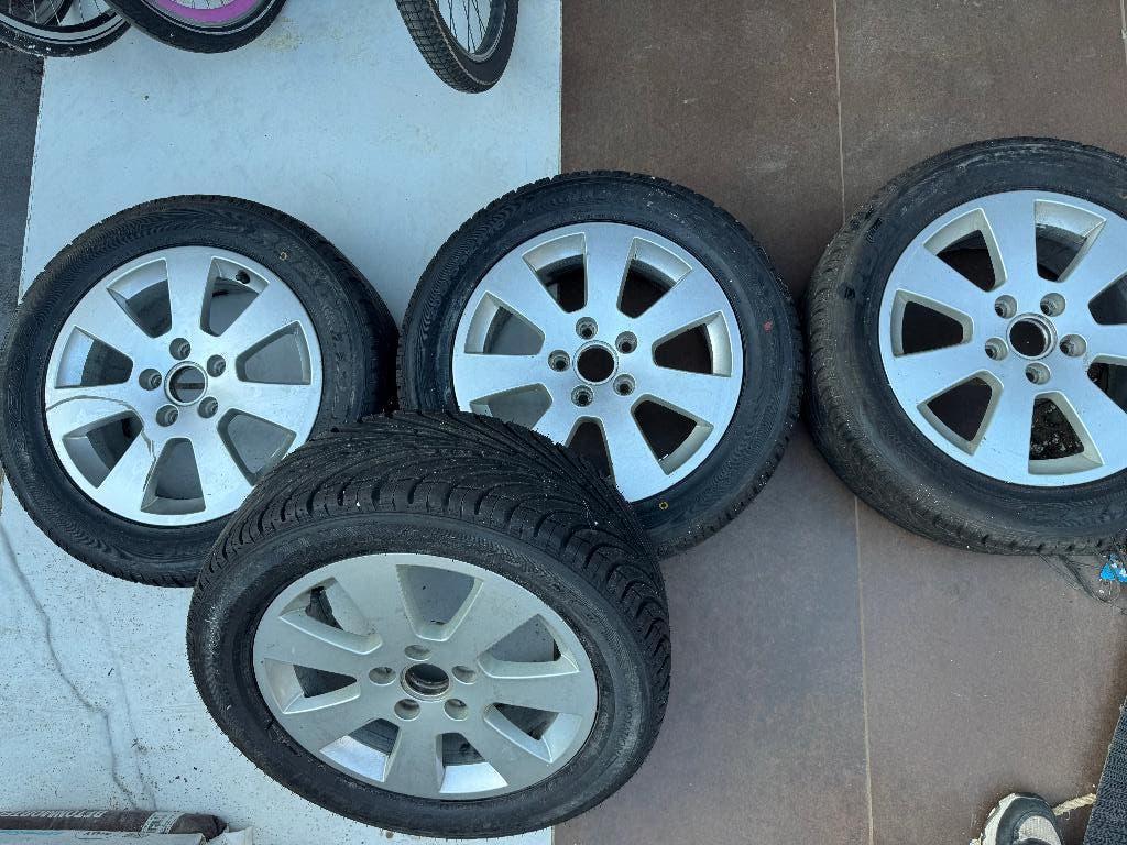 Audi A3/A4 16 inch velgen + 4x NIEUWE Roadstone zomerbanden, Auto-onderdelen, Banden en Velgen, Ophalen, Gebruikt, 16 inch, Banden en Velgen