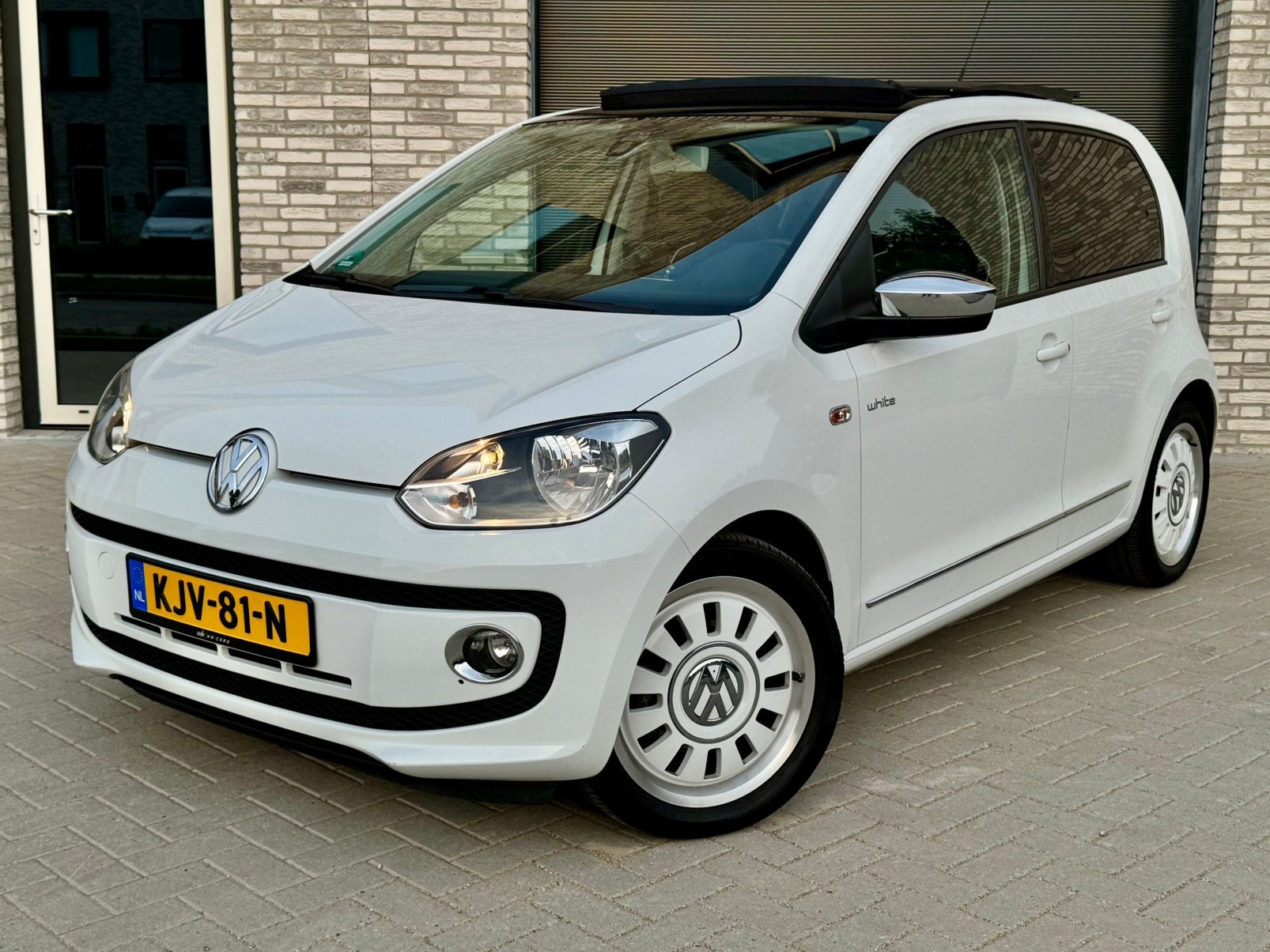 Volkswagen Up! 1.0 White 2013 Pano Leer Vol Opties!, Auto's, Volkswagen, Voorwielaandrijving, Wit, Leder, Bedrijf