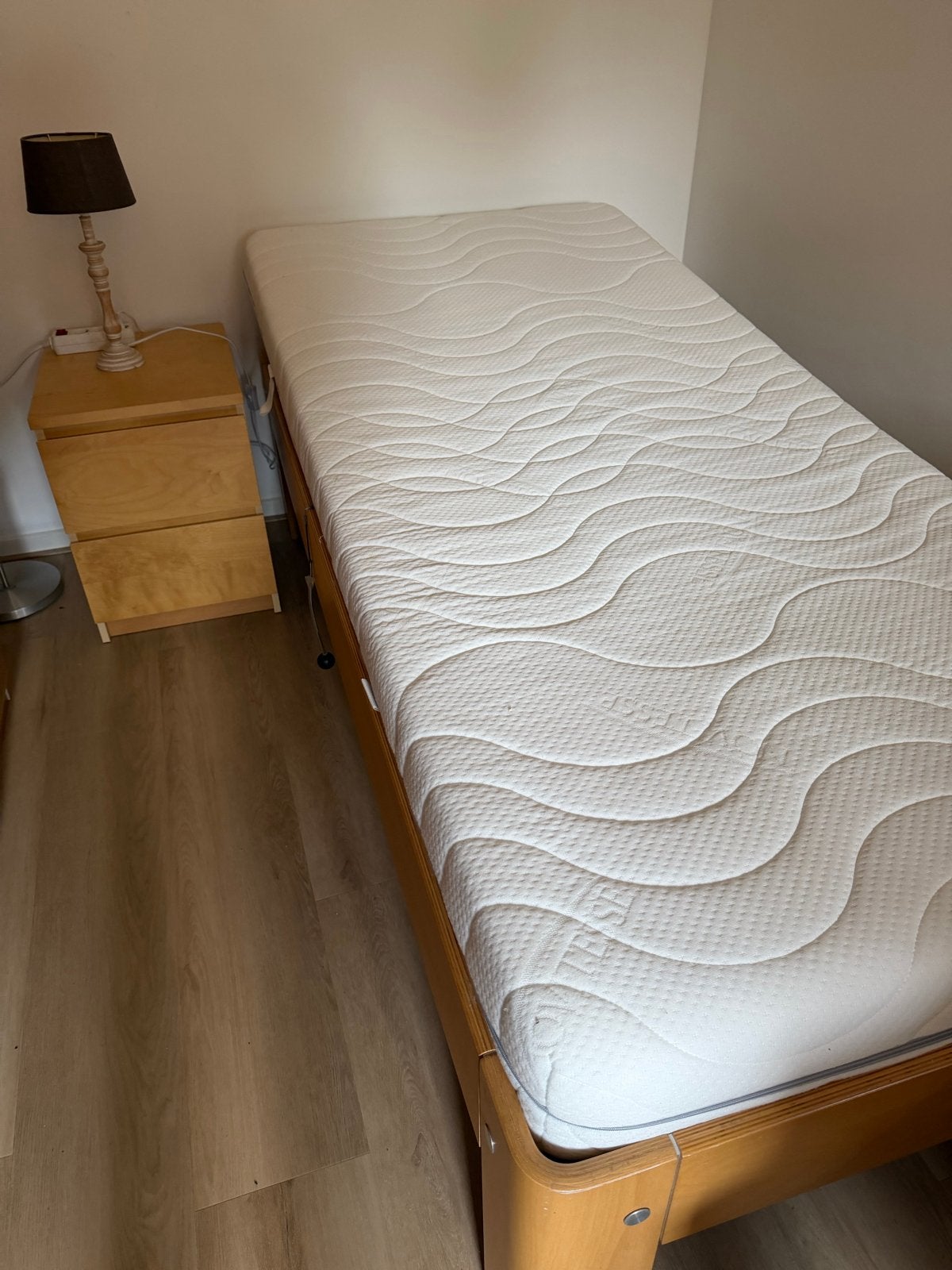 Mooi auping auronde bed met gasveer spiraal bodem, Huis en Inrichting, Ophalen, 90 cm, Zo goed als nieuw, 200 cm