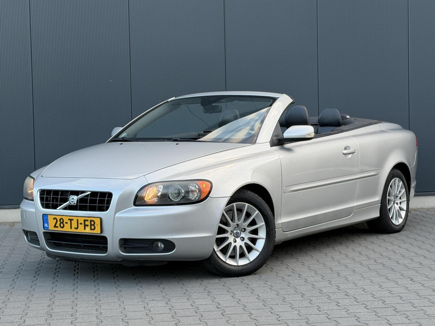 Volvo C70 Convertible 2.5 T5 Summum Leder - Dynaudio - 3e Ei, Voorwielaandrijving, C70, Gebruikt, Zwart