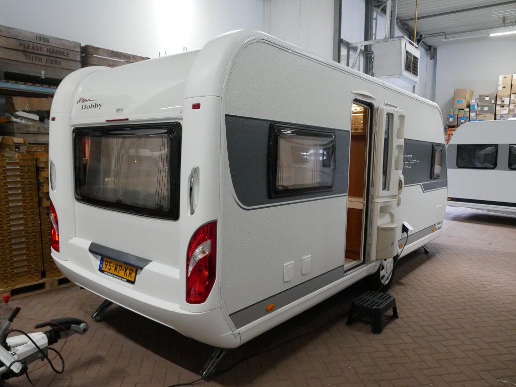 Hobby Excellent 540 UFE Incl. mover, Niet ingevuld, Rondzit, Hobby, Bedrijf