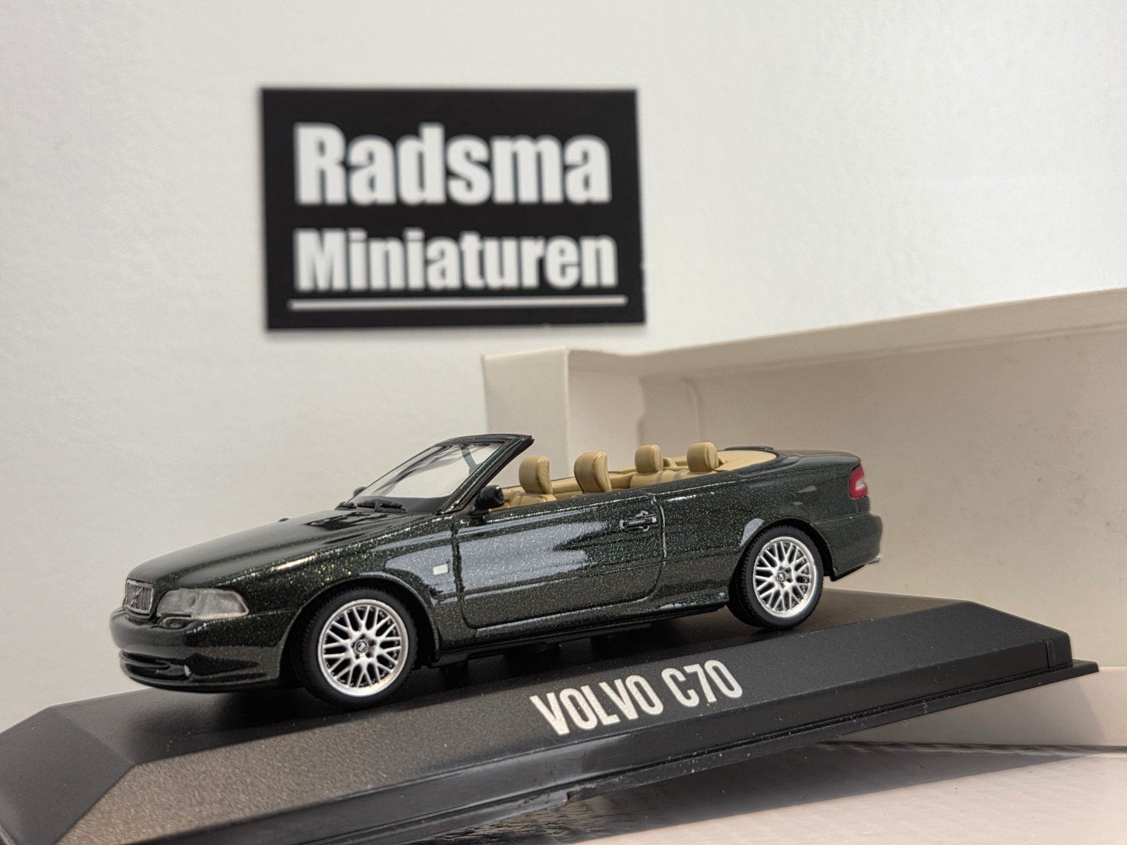 Volvo C70 Cabriolet - 1e generatie Groen - 1:43 Minichamps, Auto, Ophalen of Verzenden, Zo goed als nieuw, MiniChamps