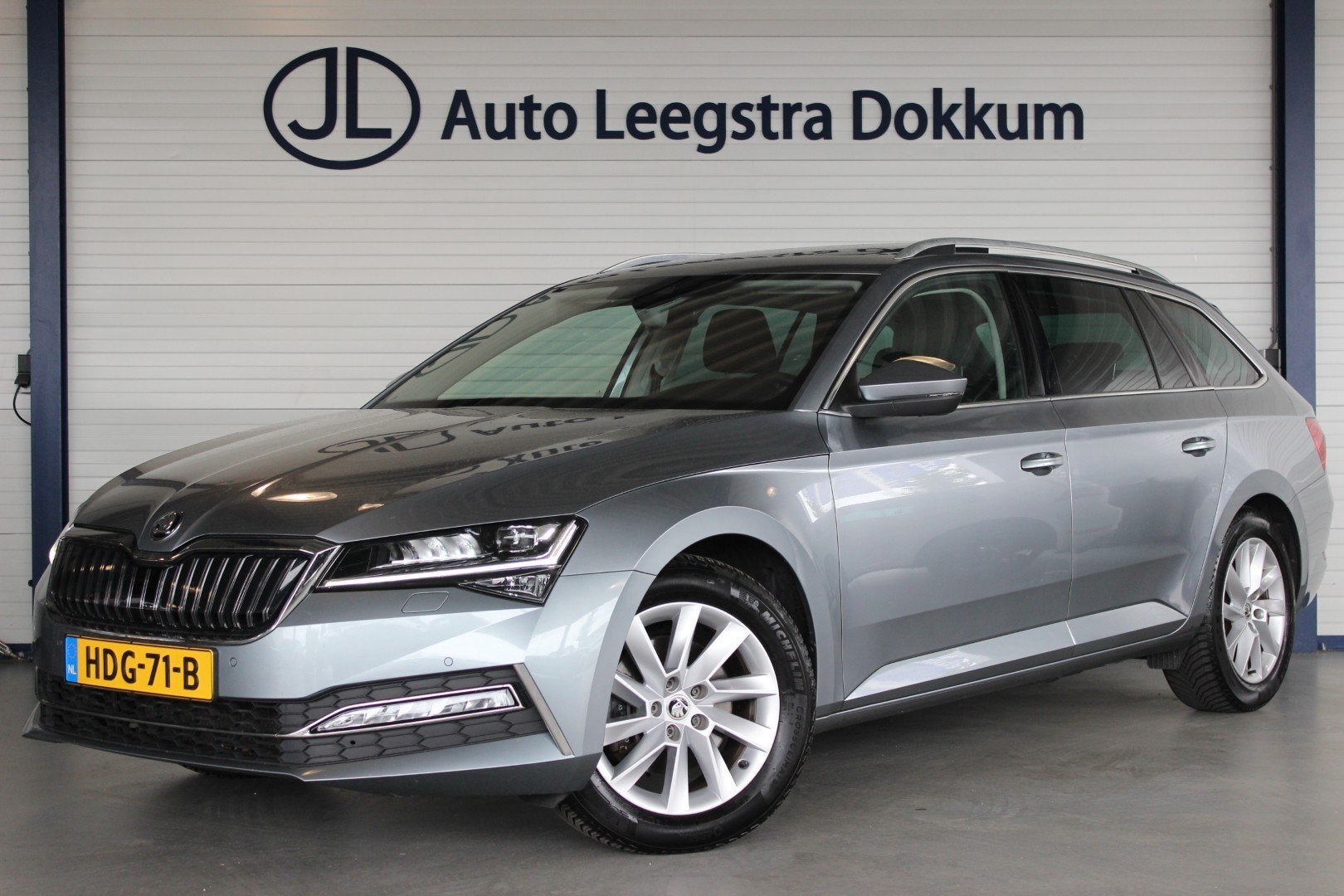 Skoda Superb Combi 1.4 TSI iV Business Edition Plus Trekhaak, Stof, Gebruikt, Euro 6, 4 cilinders