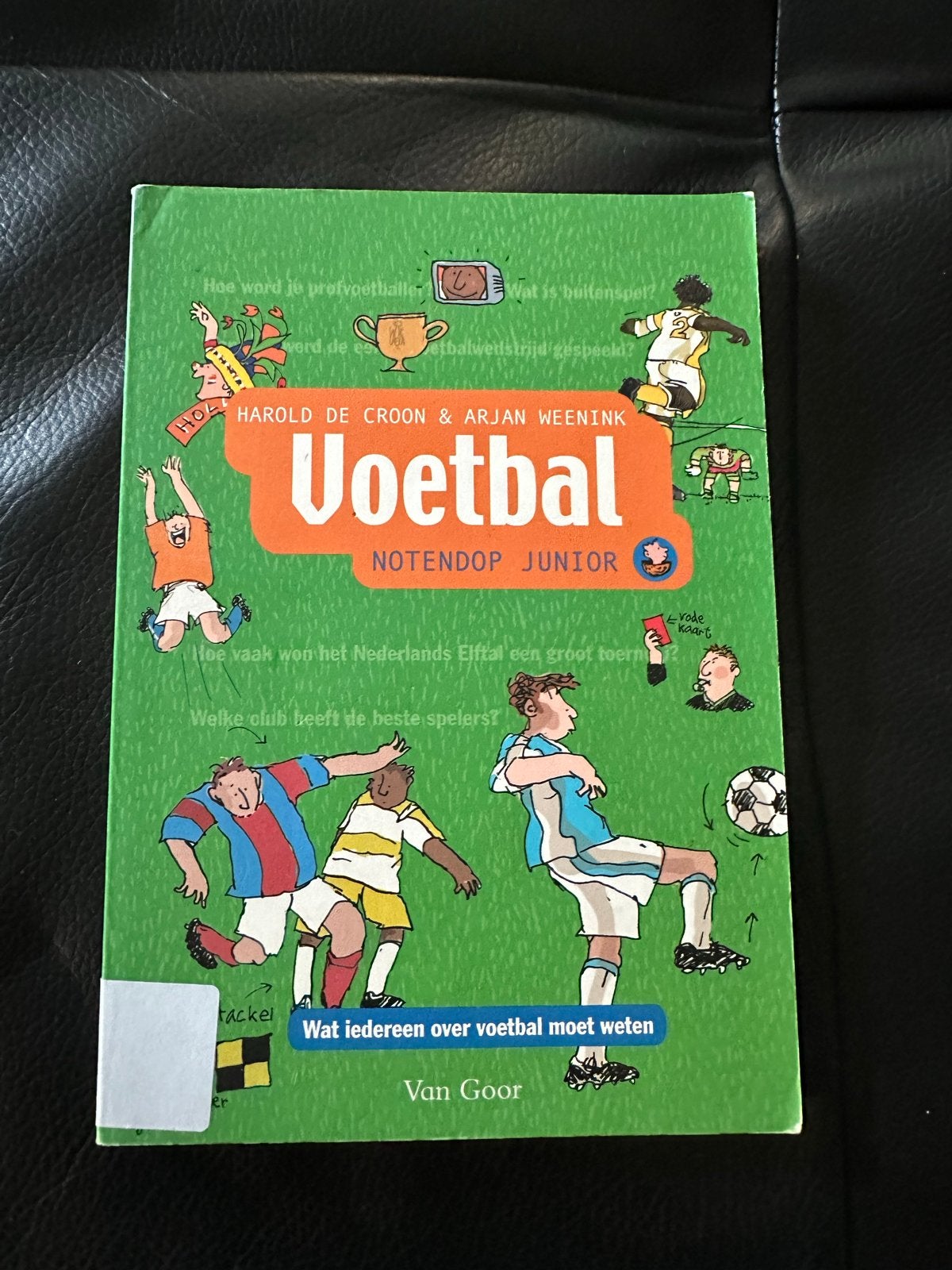 Voetbal Notendop Junior - Alles over voetbal, Ophalen of Verzenden, Gelezen, Balsport
