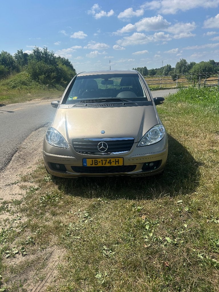 Mercedes-Benz A-Klasse 1.7 A170 5DRS 2006 Geel, Auto's, Traction-control, Zwart, 4 cilinders, 49 €/maand