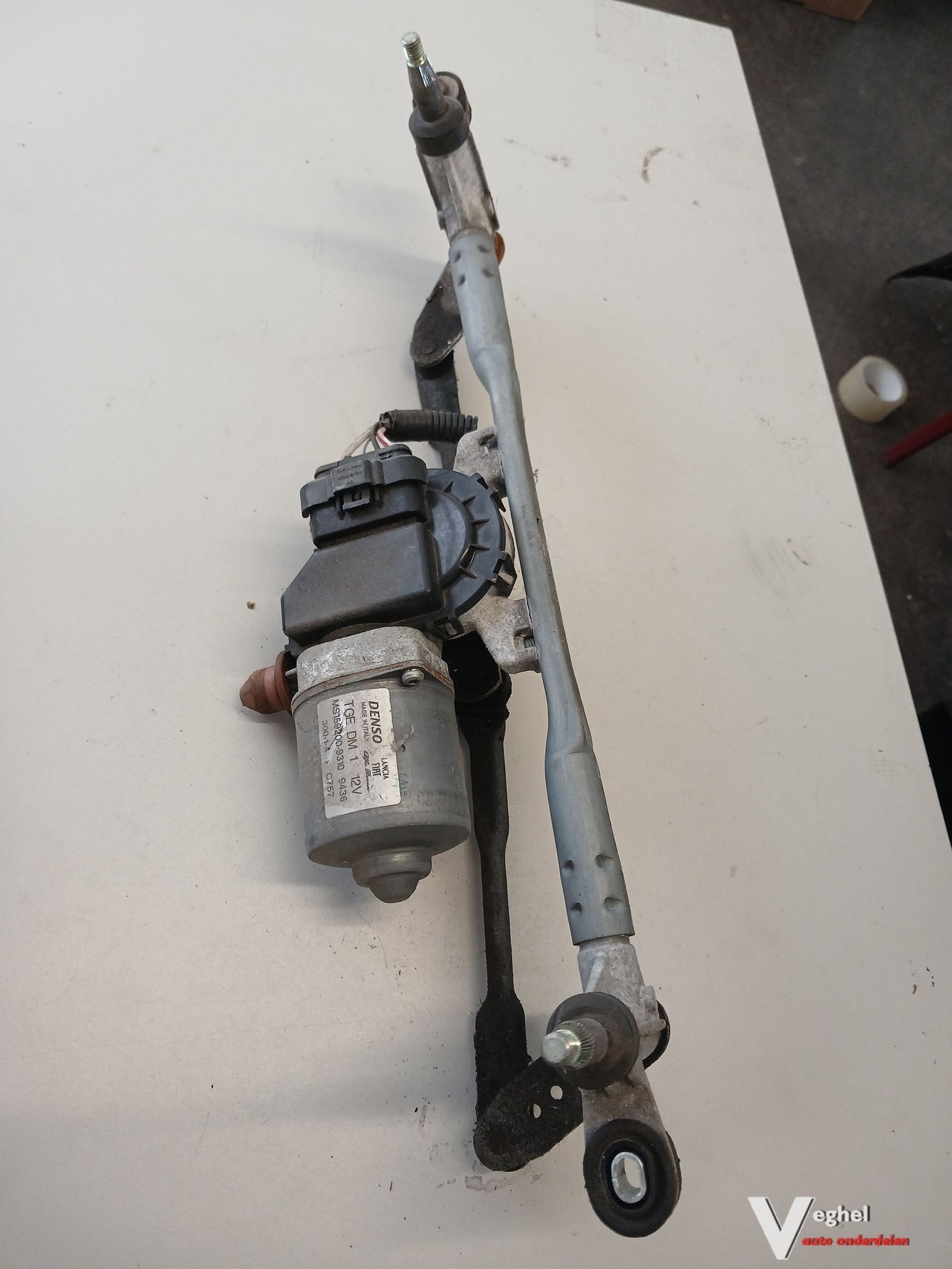 Ford Ka 1.2B 3drs 2500244 Ruitenwissermotor voor '11