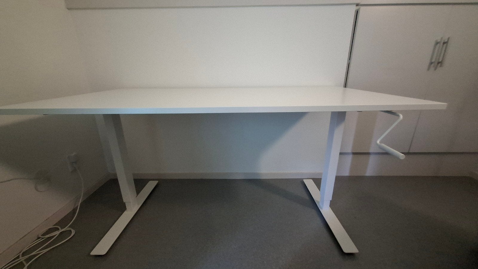 Ikea Trotten zit-sta bureau, 160x80, zo goed als nieuw, Ophalen, Zit-sta bureau, In hoogte verstelbaar, Zo goed als nieuw