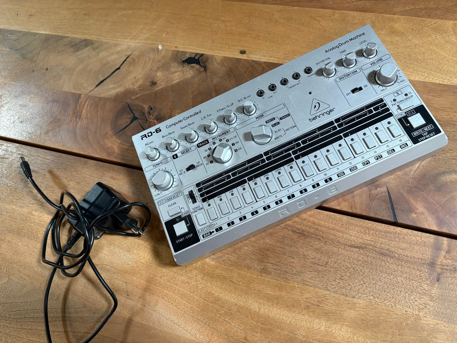 Behringer RD-6 Analog Drum Machine - Zo goed als nieuw, Ophalen of Verzenden, Zo goed als nieuw, Overige merken