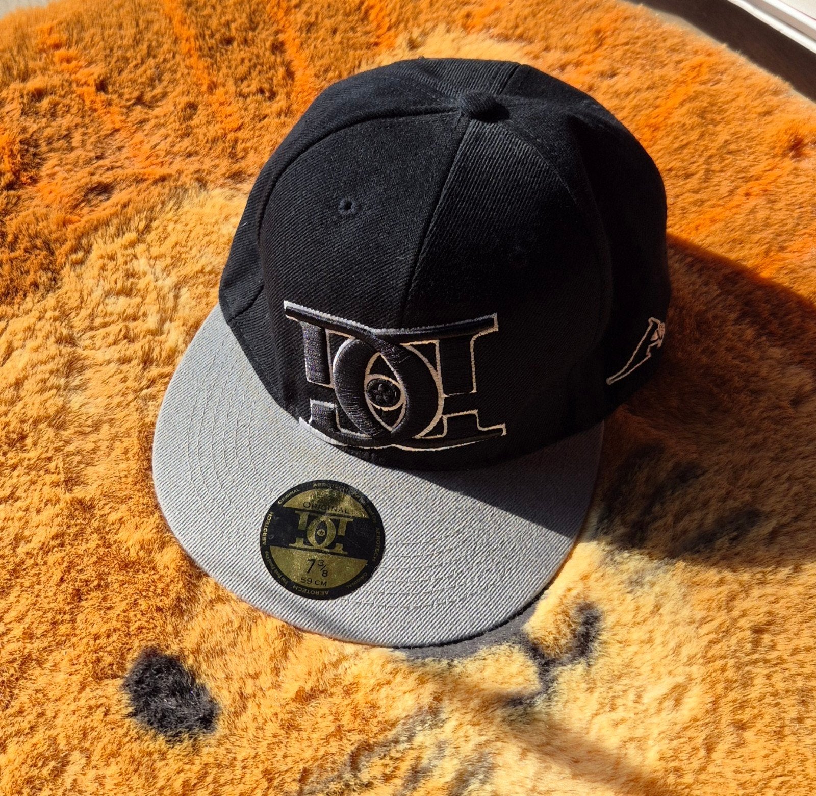 DC cap, pet 7,5 59CM zwart grijs, Ophalen of Verzenden, Zo goed als nieuw