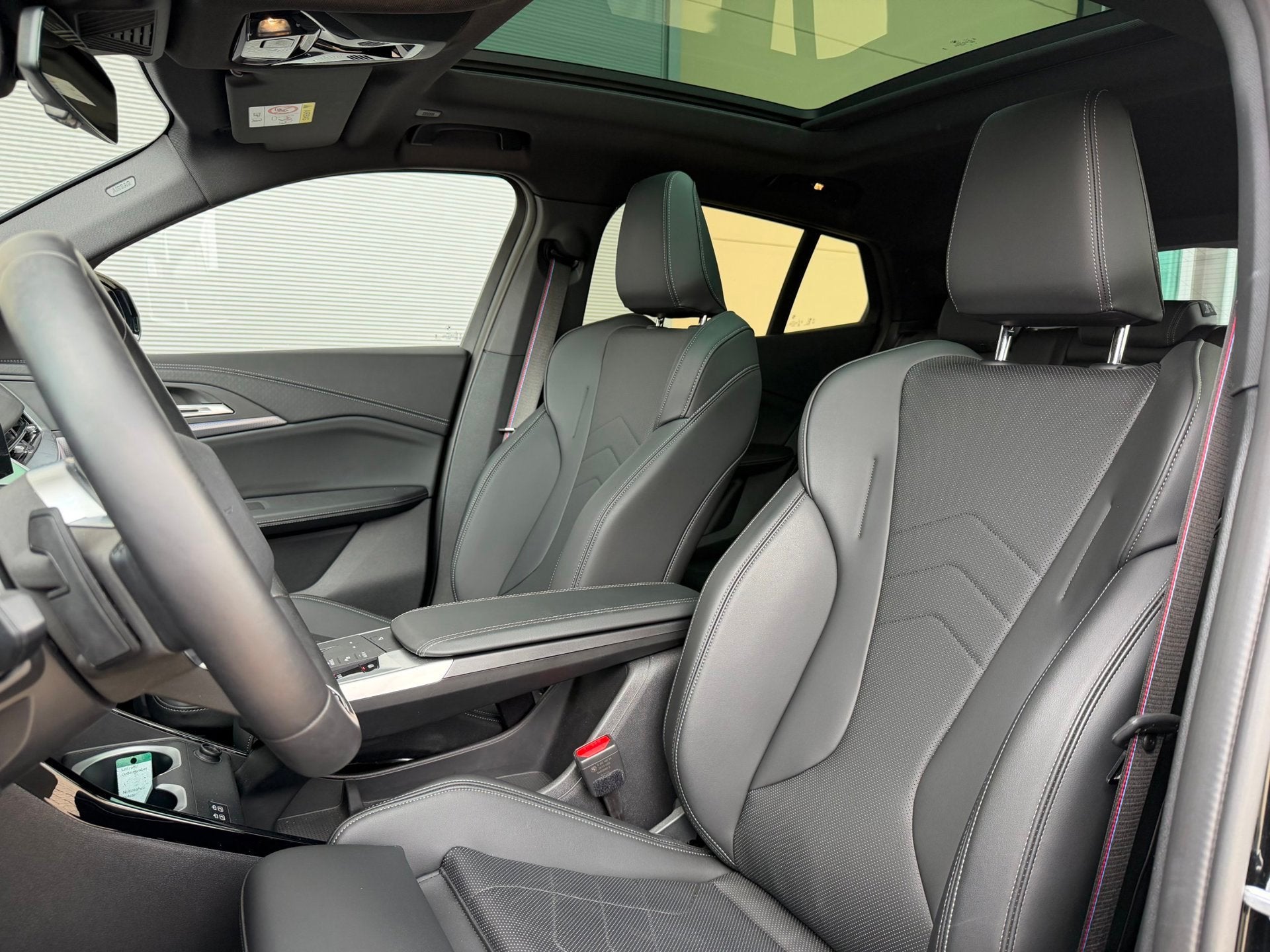BMW X2 SDrive20i |M Sport Pro|Pano|20inch|Shadowline|Sfeerve, Auto's, BMW, X2, Zwart, Zwart, Bedrijf