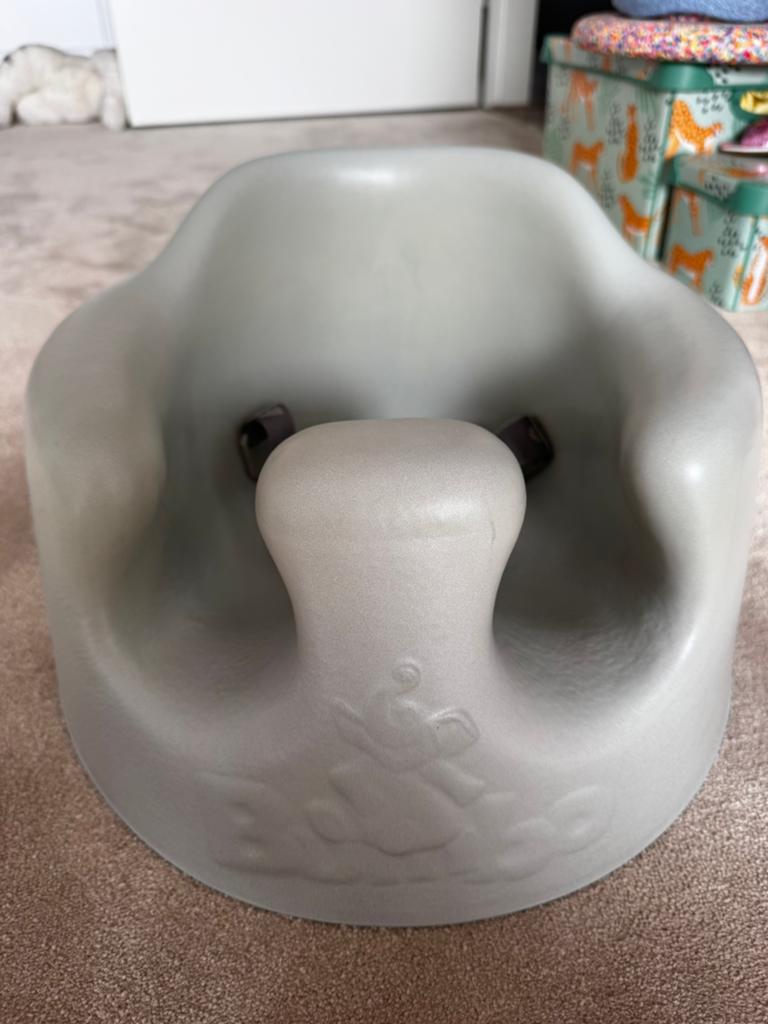 Bumbo stoel grijs, Kinderen en Baby's, Kinderstoelen, Ophalen of Verzenden, Overige typen