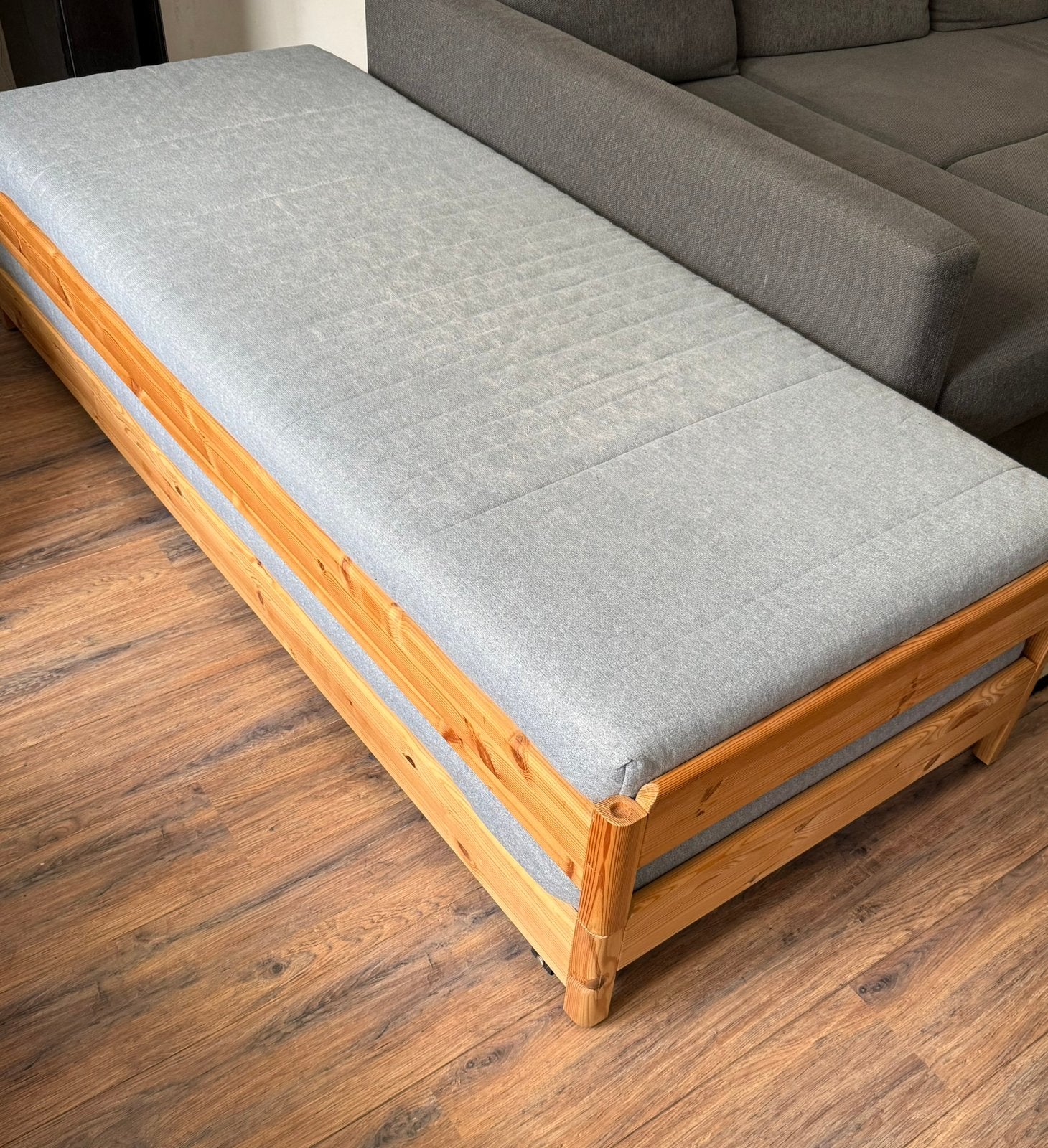UTÅKER stackable bed, Ophalen of Verzenden, Zo goed als nieuw, Eenpersoons, Hout