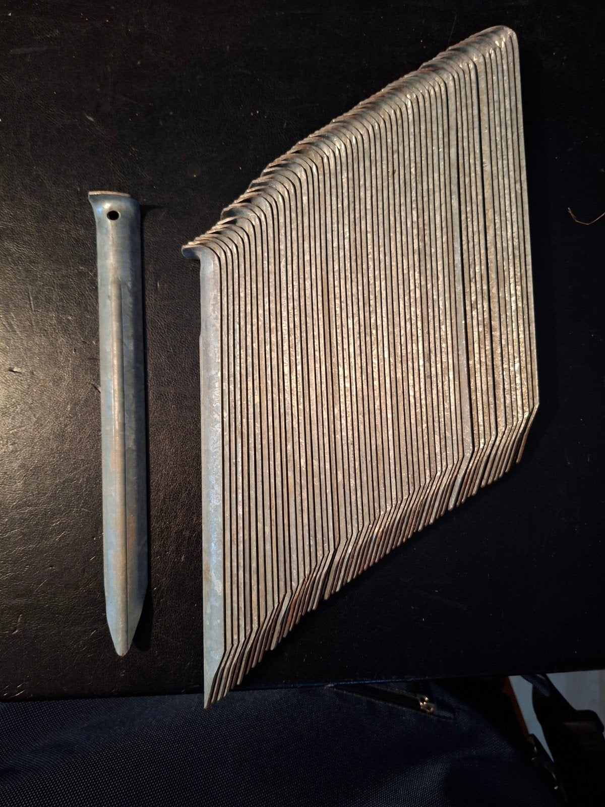 54 stevige stalen Umefa tentharingen - 22,5 cm, Ophalen of Verzenden, Gebruikt