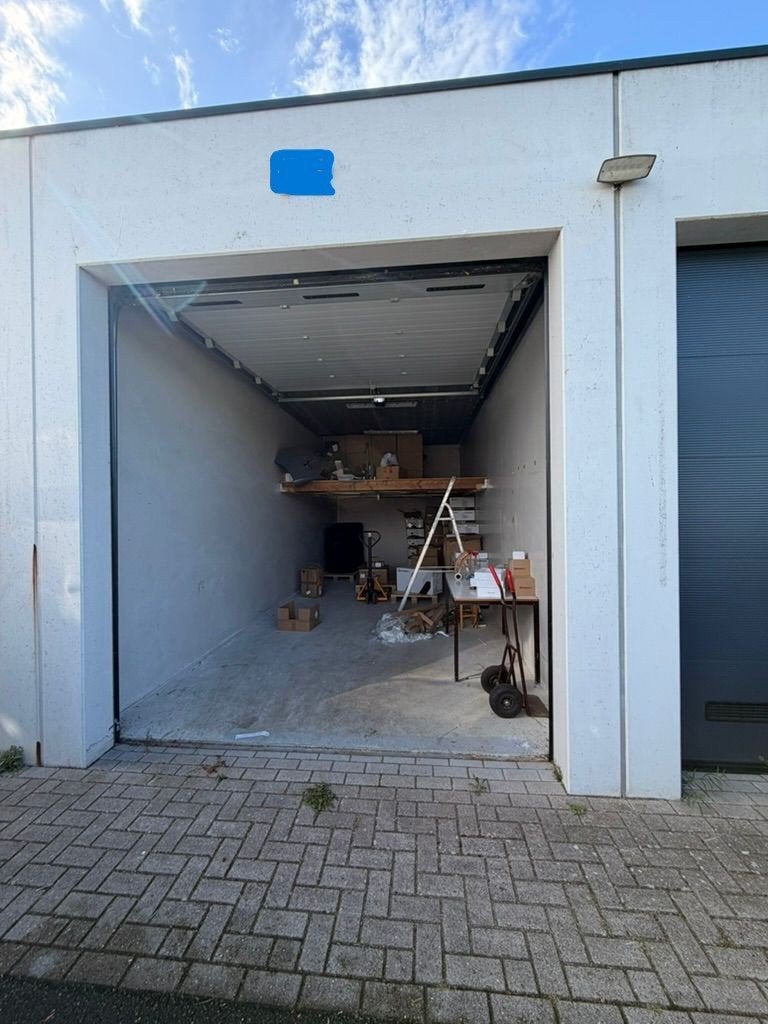 Te huur garage t.b.v. stalling/opslag