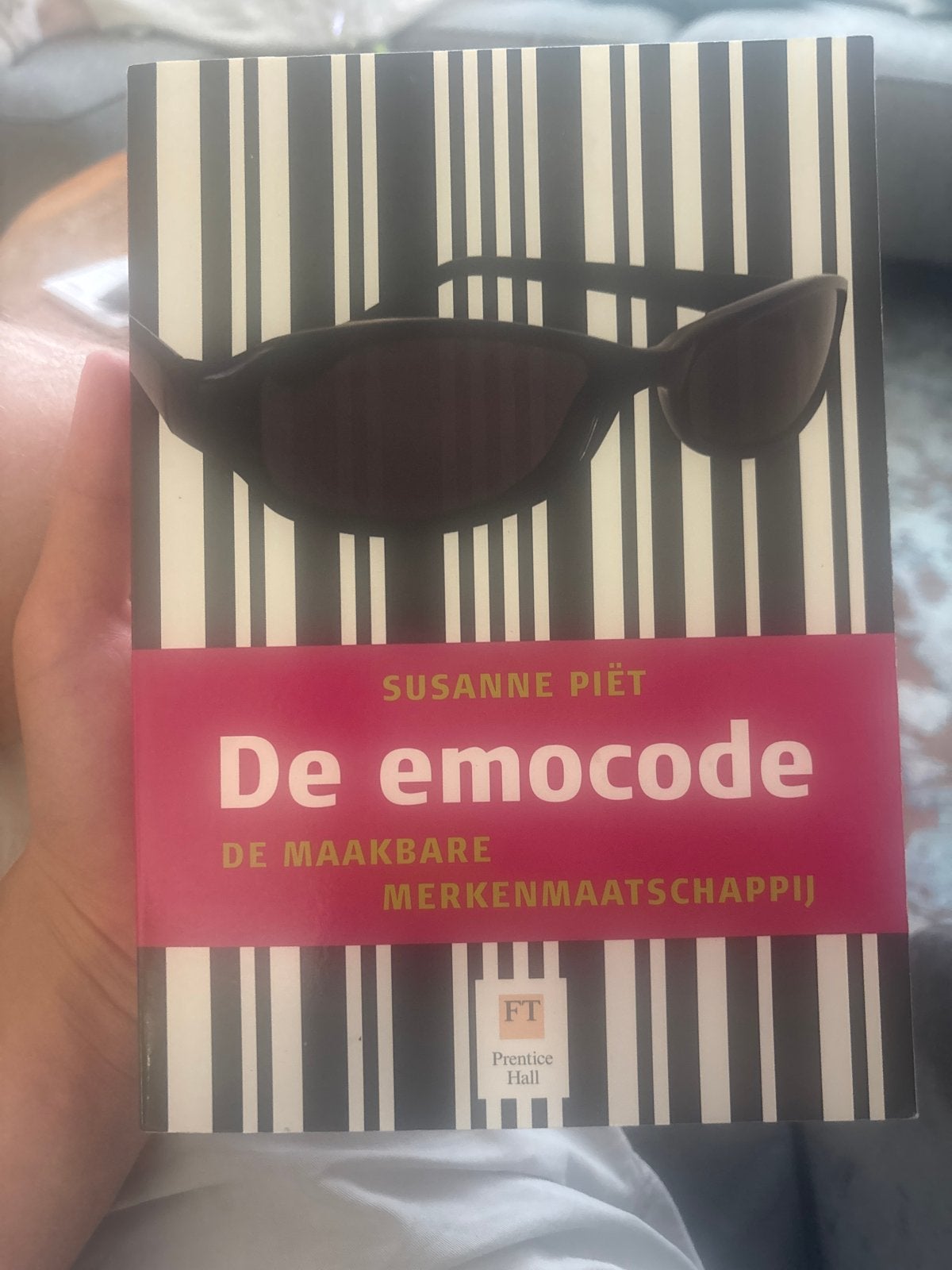De Emocode - De Maakbare Merkenmaatschappij - Susanne Piët, Ophalen of Verzenden, Zo goed als nieuw, Nederland