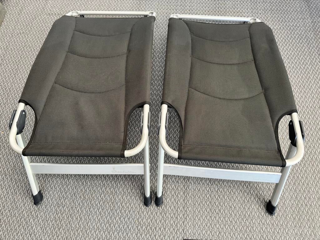 Isabella voetenbank voetensteun dark grey 2 stuks samen voor, Caravans en Kamperen, Ophalen, Zo goed als nieuw, Campingstoel