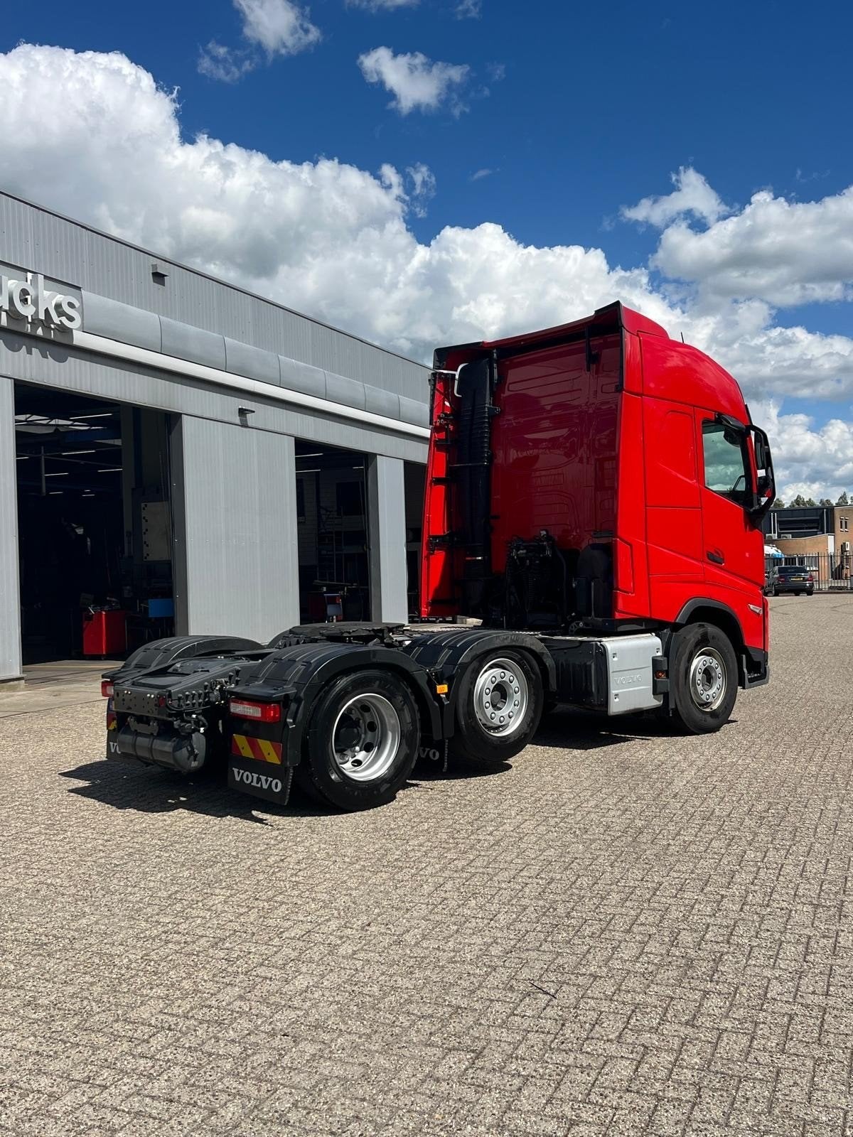 Volvo FH 460 TC 6x2T gest. VLA (bj 2024), Auto's, Automaat, Dealer onderhouden, Euro 6, Leder en Stof