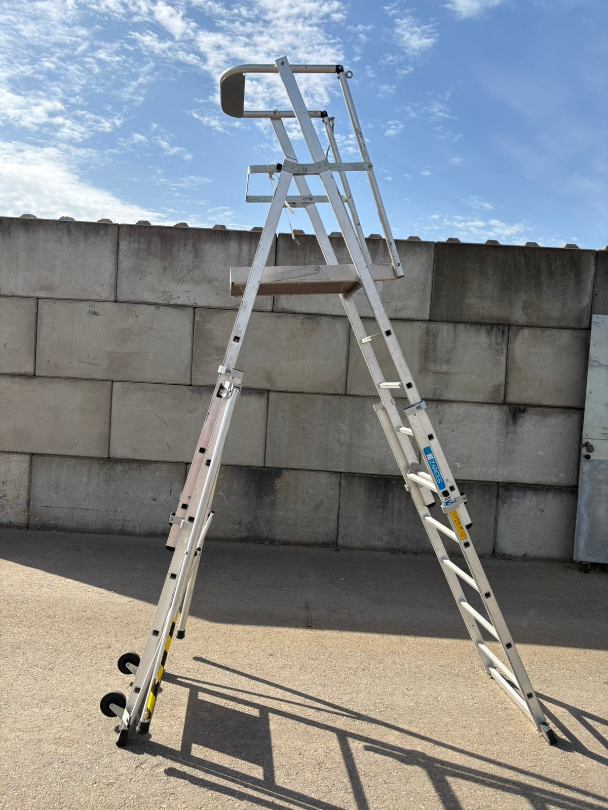 Zarges z600 opvouwbare platformtrap magazijntrap, Ophalen, Zo goed als nieuw, 2 tot 4 meter