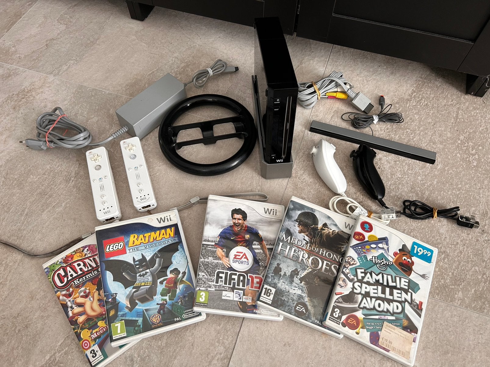 Nintendo Wii Zwart met veel spellen, Ophalen of Verzenden, Gebruikt, Met 3 controllers of meer, Met stuurtje