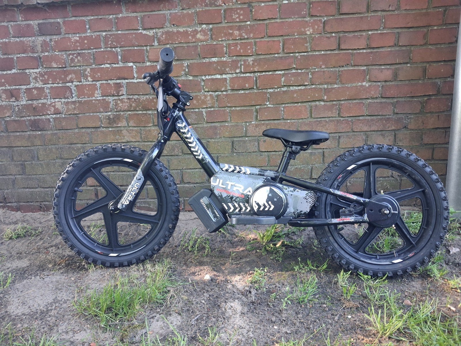 24 volt elektrische crossmotor kinderen, Fietsen en Brommers, Minibikes, Midibikes en Pitbikes, Ophalen, Zo goed als nieuw, Overige typen