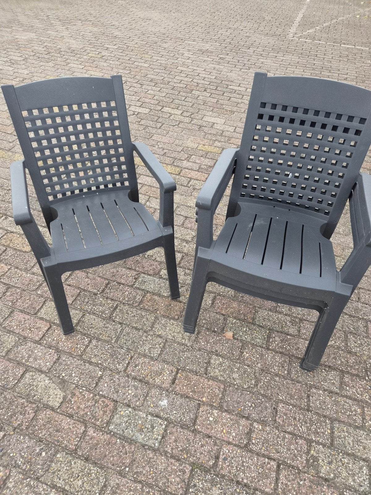4x Grosfillex tuinstoelen - Stapelbaar en duurzaam, Ophalen, Gebruikt, Kunststof, Stapelbaar