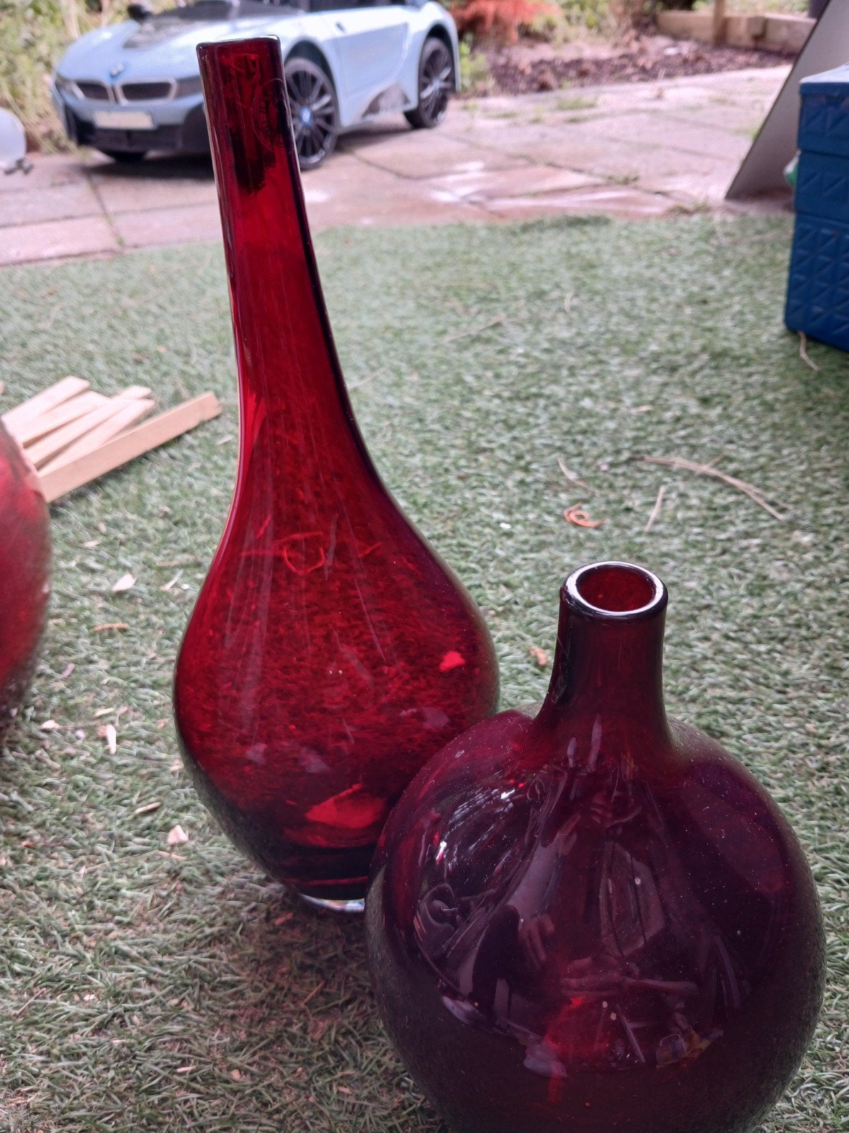 2 vaasjes  ikea, Ophalen of Verzenden, Rood, Glas, Minder dan 50 cm