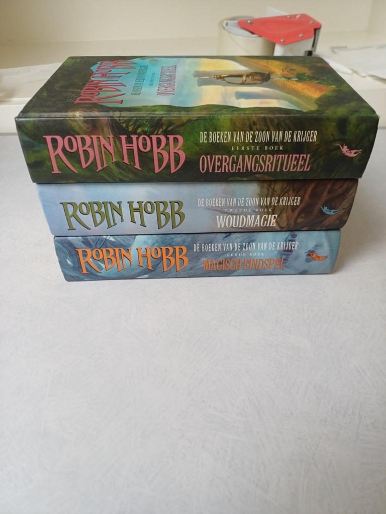 De boeken van de zoon van de krijger, Ophalen of Verzenden, Gelezen, Robin Hobb