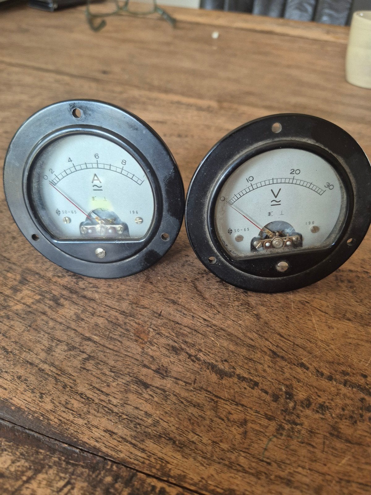 Vintage  Bakeliet Paneelmeter Voltmeter & Amperemete, Ophalen of Verzenden