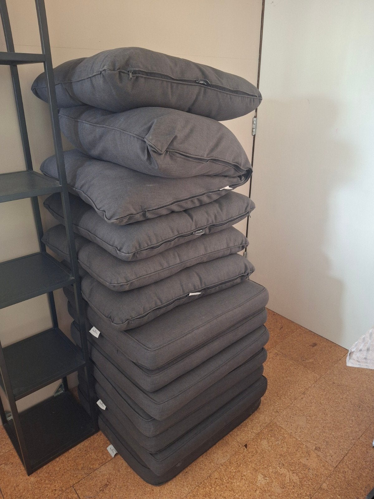 Complete set loungekussens: 7 zit-, 4 rug- en 1 hoekkussen, Ophalen, Overige merken, Vierkant, Inclusief binnenkussen